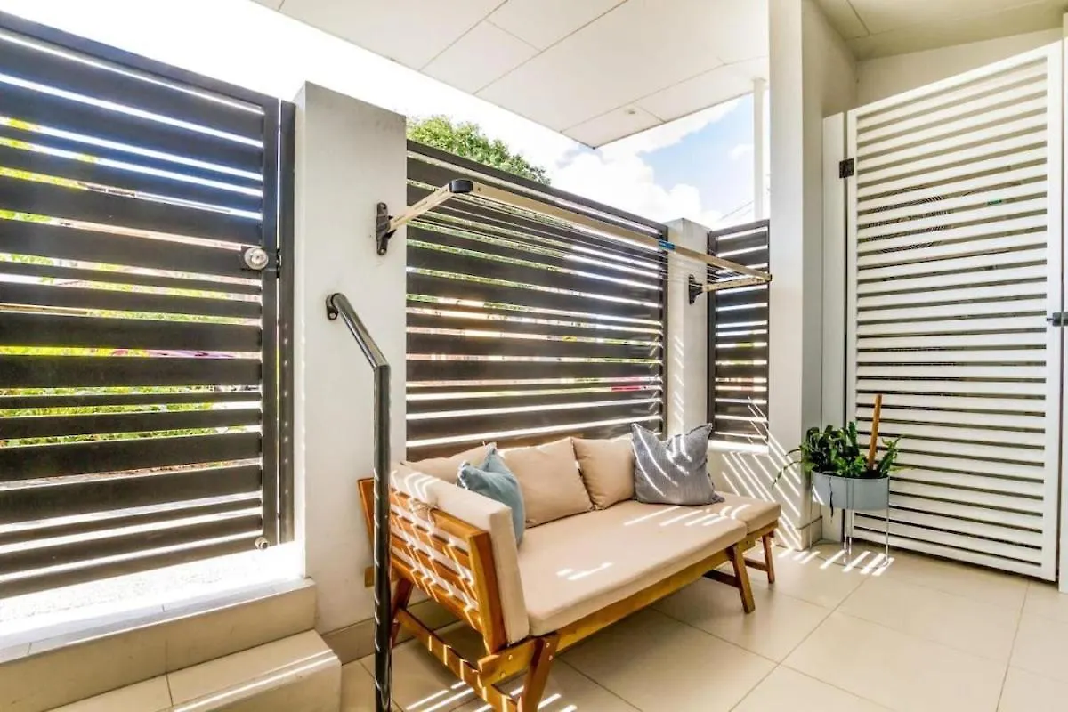 Huge Family Townhouse 3 Bathrooms 5Km To City 브리즈번 펜션