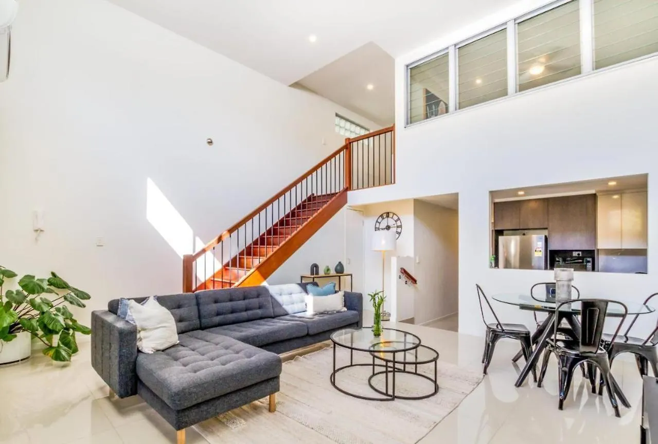 Huge Family Townhouse 3 Bathrooms 5Km To City 브리즈번